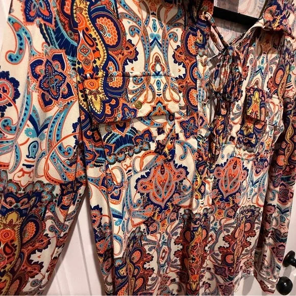 BCBGMaxAzria Paisley Blouse - Picture 5 of 9